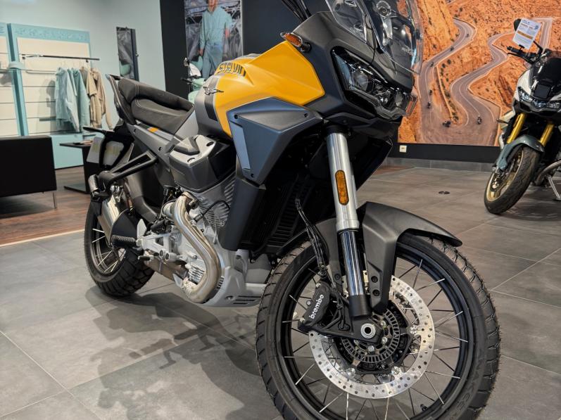 MOTO GUZZI STELVIO