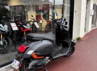 VESPA GTS SUPER SPORT